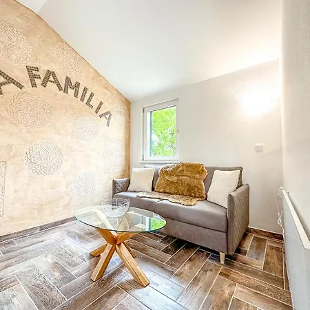 La Familia Jadrija Sibenik