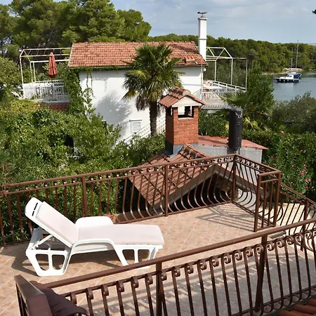 La Familia Jadrija Holiday home *