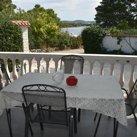 Holiday home La Familia Jadrija *